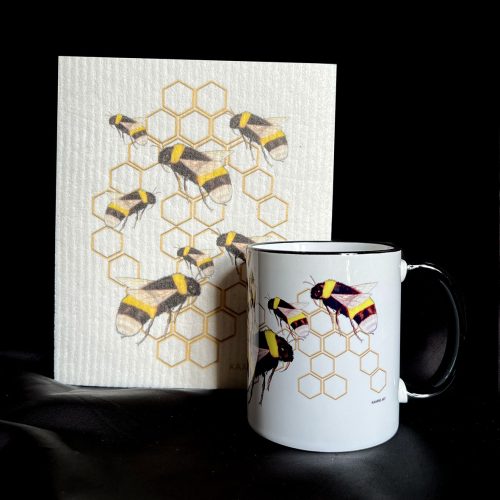 "Pörriäiset" keramiikkamuki ja siivousliina